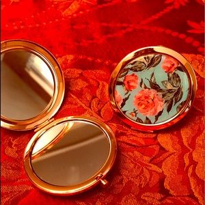Compact mirrors for purse or travel. Qty 2